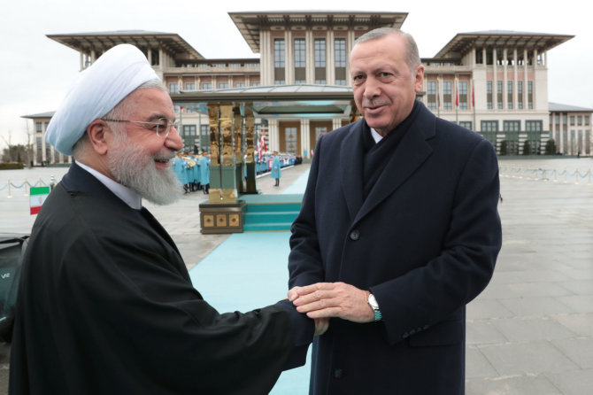 AFP/„Scanpix“ nuotr./Hassanas Rouhani ir Recepas Tayyipas Erdoganas