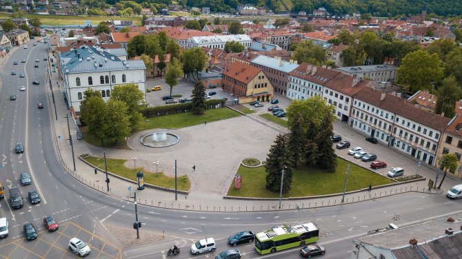 Kauno miesto savivaldybės nuotr./Steigiamojo Seimo aikštė