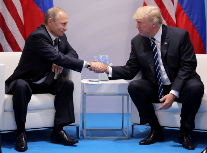 „Reuters“/„Scanpix“ nuotr./Vladimiras Putinas ir Donaldas Trumpas