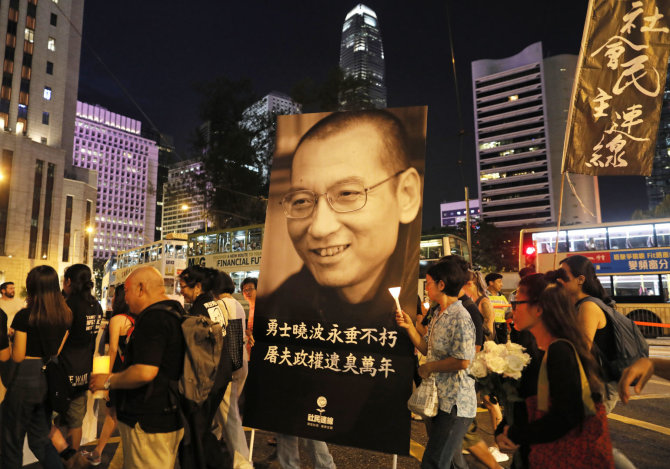 „Scanpix“/AP nuotr./Kinų disidento Liu Xiaobo pelenai palaidoti jūroje