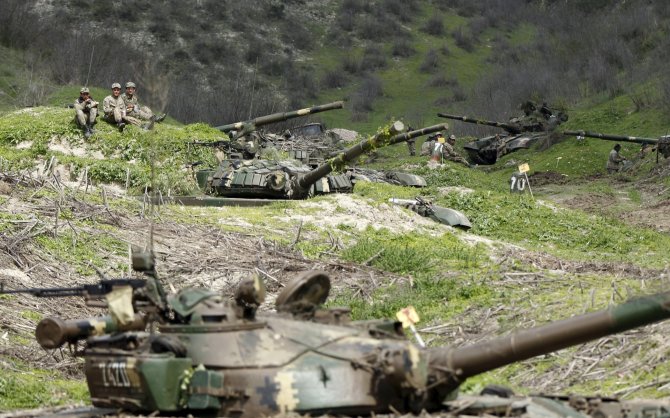 „Reuters“/„Scanpix“ nuotr./Kalnų Karabacho kariai