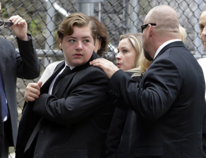 „Scanpix“/AP nuotr./13-metis Michaelas Gandolfini per tėvo Jameso Gandolfini laidotuves (2013 m.)
