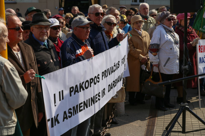 Mato Miežonio / 15min nuotr./Pensininkams atstovaujančių organizacijų mitingas