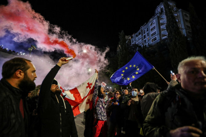 „Reuters“/„Scanpix“ nuotr./Priėmus užsienio agentų įstatymą – protestai Tbilisyje