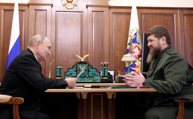 Kremlin.ru nuotr./Vladimiras Putinas ir Ramzanas Kadyrovas