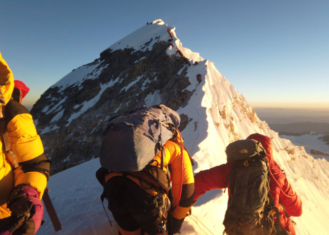 „Reuters“/„Scanpix“ nuotr./Spūstys ant Everesto