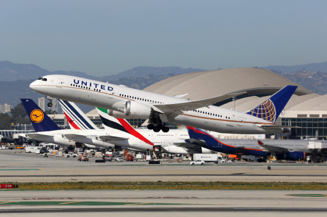 123RF.com nuotr. / „United Airlines“ orlaivis