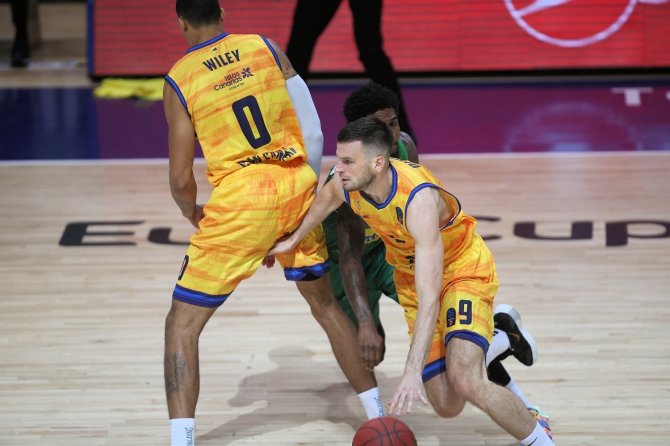 eurocupbasketball.com/Tomas Dimša