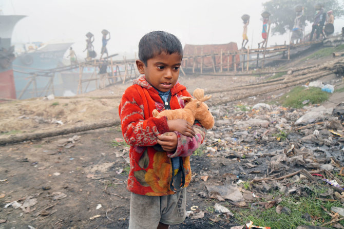 Romualdas Požerskis /Romualdo Požerskio fotografijų paroda „Bangladešo vaikai“. 