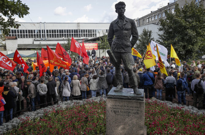 „Scanpix“/AP nuotr./Rusai protestuoja dėl pensinio amžiaus ilginimo.