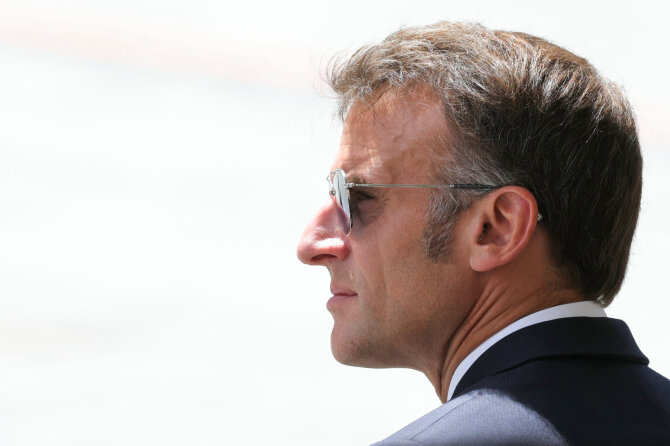 Emmanuelis Macronas / / AP