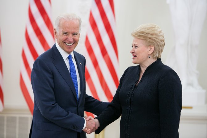 BFL/Vyginto Skaraičio nuotr./JAV viceprezidentas Joe Bidenas ir Lietuvos prezidentė Dalia Grybauskaitė
