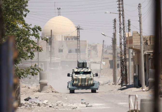 „Reuters“/„Scanpix“ nuotr./Sirijos sukilėliai jau priartėję prie Rakos