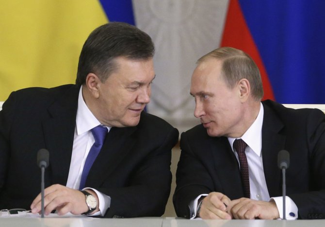 „Reuters“/„Scanpix“ nuotr./Ukrainos prezidentas Viktoras Janukovyčius ir Rusijos prezidentas Vladimiras Putinas
