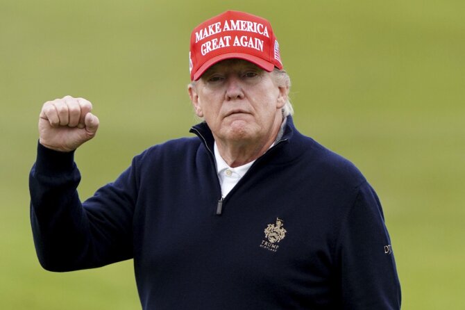 Donaldas Trumpas / Jane Barlow / AP