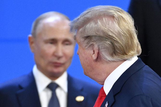 AFP/„Scanpix“ nuotr./Donaldas Trumpas ir Vladimiras Putinas