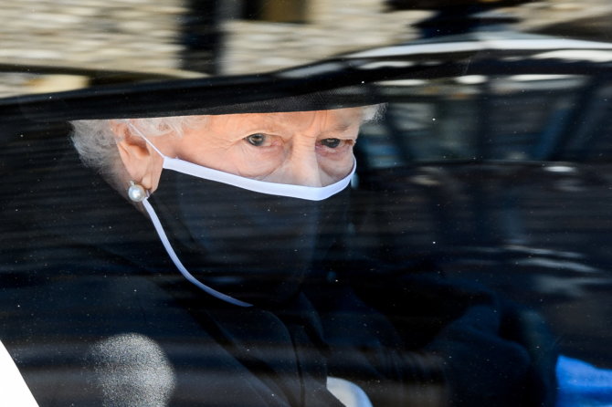 „Reuters“/„Scanpix“ nuotr./Elizabeth II princo Philipo laidotuvėse