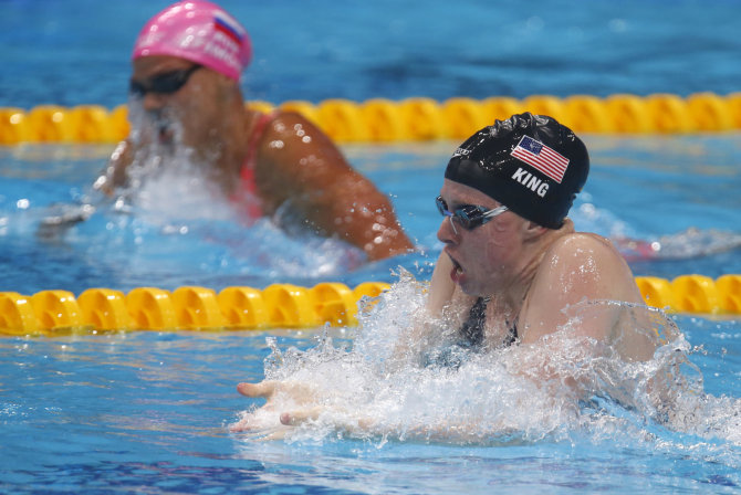 „Scanpix“ nuotr./Pirmąją Lilly King ir Julijos Jefimovos kovą laimėjo amerikietė.