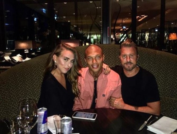 „Instagram“ nuotr./Chloe Green ir Jeremy Meeksas su savo vadybininku