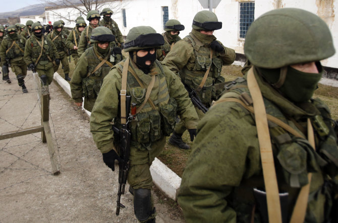 „Scanpix“/AP nuotr./Rusijos kariai Kryme