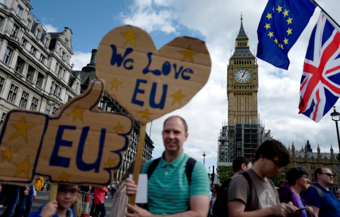 „Reuters“/„Scanpix“ nuotr./Eisena prieš „Brexit“