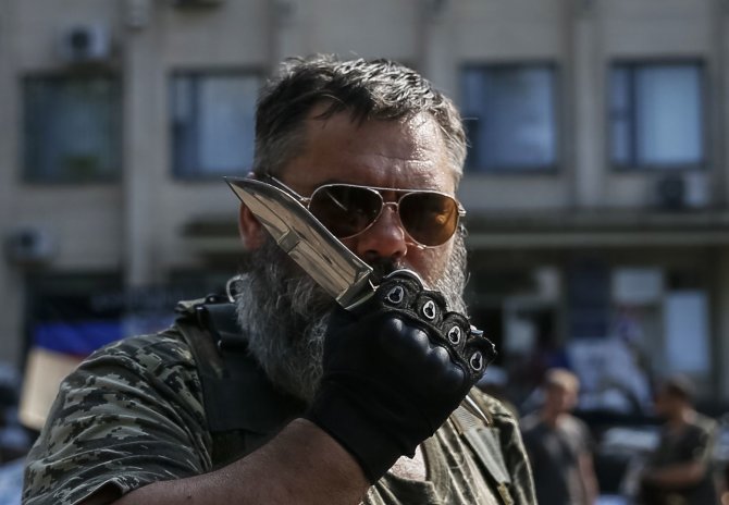„Reuters“/„Scanpix“ nuotr./Prorusiškas teroristas Kramatorske