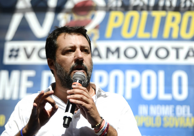 AFP/„Scanpix“ nuotr./Matteo Salvini per rėmėjų mitingą