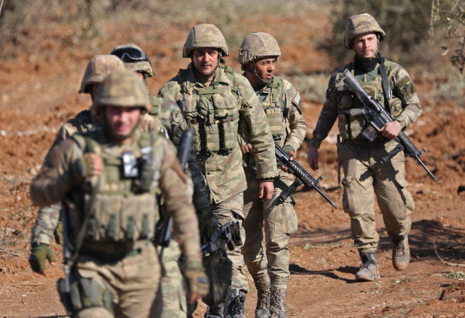 AFP/„Scanpix“ nuotr./Turkijos kariai Sirijoje