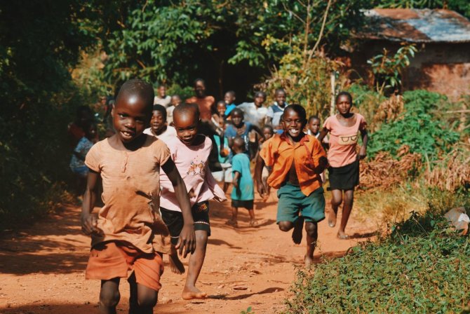 Unsplash.com nuotr./Afrikos vaikai 