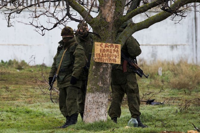 „Reuters“/„Scanpix“ nuotr./Rusijos kariai Kryme