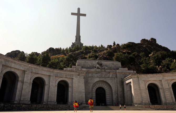 „Reuters“/„Scanpix“ nuotr./Bazilika, kurioje buvo palaidotas buvęs Ispanijos diktatorius Francisco Franco