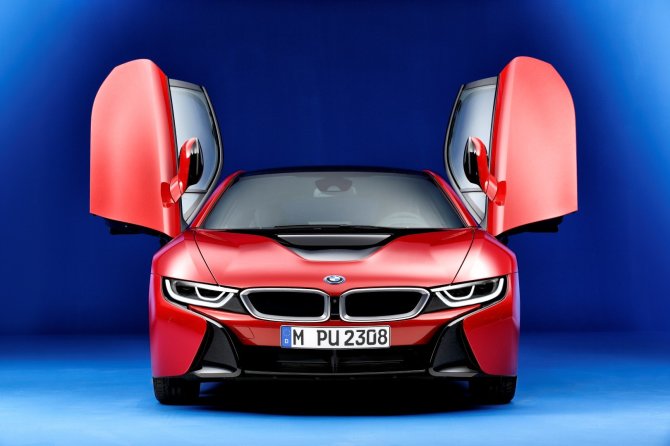 BMW nuotr./„BMW i8 ProtonicRed Edition“