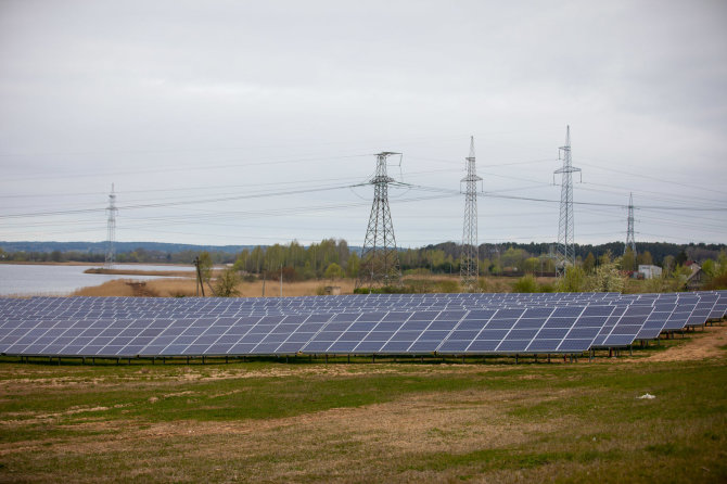 Ignitis nuotr./Šalia Elektrėnų atidaryta 1 MW saulės elektrinė