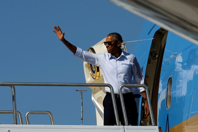 „Reuters“/„Scanpix“ nuotr./Barackas Obama išskrenda į Midvėjaus Atolą