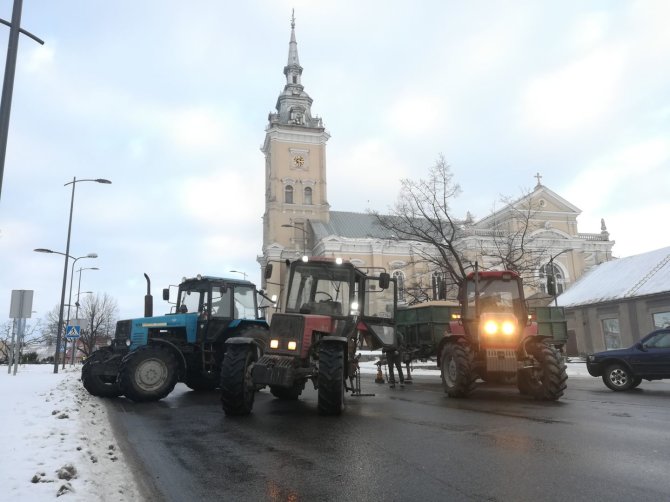 Alvydo Januševičiaus / 15min nuotr./Traktoriaus avarija Joniškyje