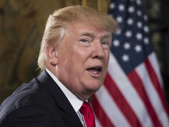 „Scanpix“/AP nuotr./Donaldas Trumpas atšaukė Kalėdas žurnalistams