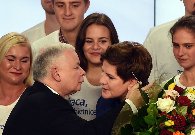 AFP/„Scanpix“ nuotr./Kandidatė į Lenkijos premjeres – PiS atstovė Beata Szydlo