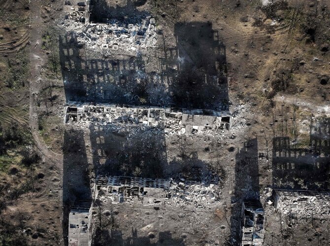 AFP/„Scanpix“ nuotr./Časiv Jaro griuvėsiai