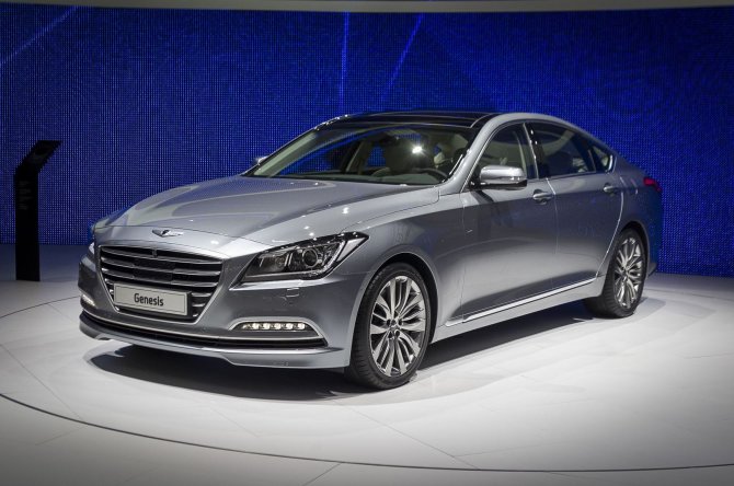 Irmanto Gelūno/15min.lt nuotr./„Hyundai“ iššūkis Europoje – prabangus „Genesis“ sedanas