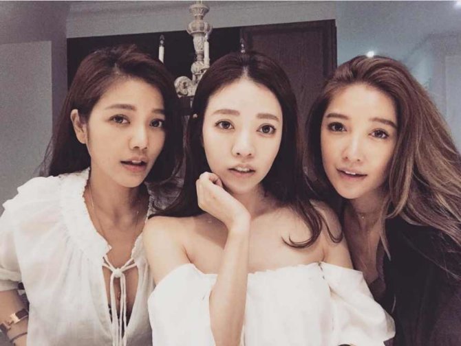 „Instagram“ nuotr./Iš kairės: taivanietės seserys Lure (43 m.), Fayfay (42 m.) ir Sharon (38 m.) Hsu