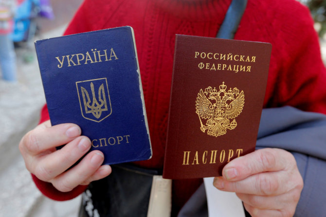 „Reuters“/„Scanpix“ nuotr./Ukrainos ir Rusijos pasai