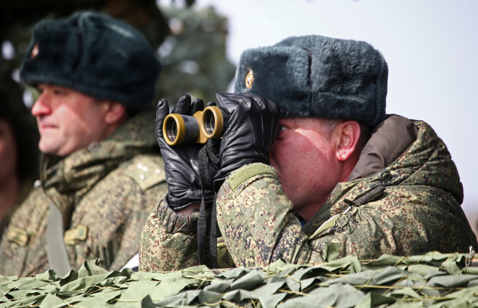 „Scanpix“/ITAR-TASS nuotr./Rusijos kariai Kryme