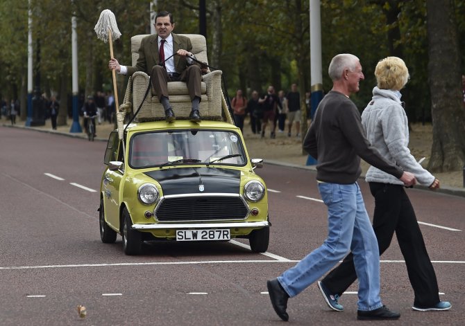 „Reuters“/„Scanpix“ nuotr./Ponas Bynas Londono gatvėse