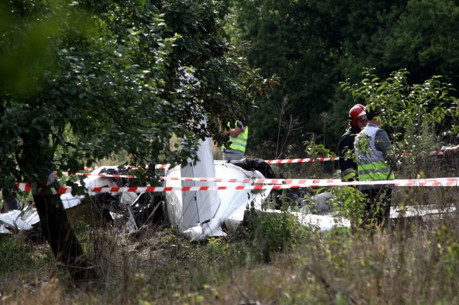 AFP/„Scanpix“ nuotr./Lenkijoje sudužo lėktuvas.