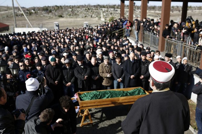 „Scanpix“ nuotr./Krymo totoriaus laidotuvės