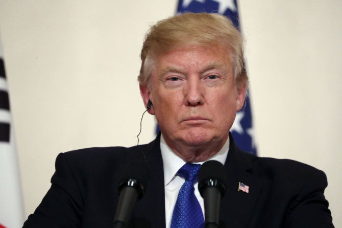 „Scanpix“/AP nuotr./JAV prezidentas Donaldas Trumpas Seule