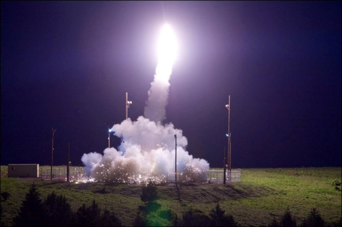 „Reuters“/„Scanpix“ nuotr./JAV sėkmingai išbandė priešraketinę sistemą THAAD