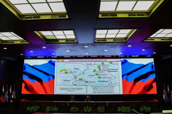 AFP/„Scanpix“ nuotr./Minske pristatytas „Zapad 2017” pratybų scenarijus