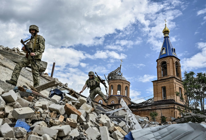 „Reuters“/„Scanpix“/Karas Ukrainoje