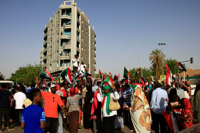 AFP/„Scanpix“ nuotr./Sudanas paskendęs protestuose